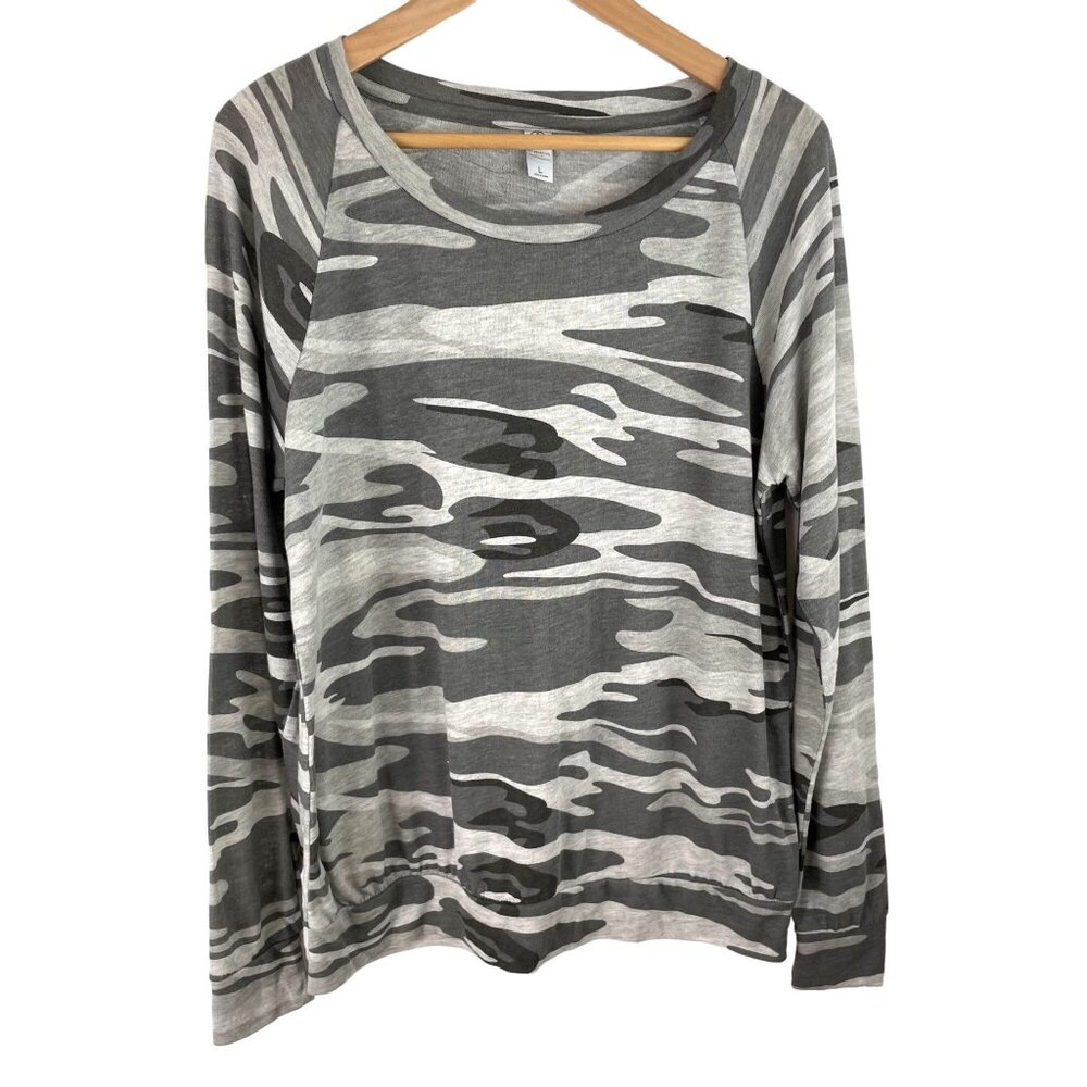 Alternative Earth Womens Size Large Long Sleeve Gray Camo Print Shirt